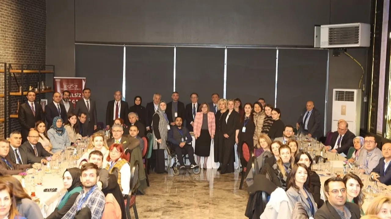 Gaziantep Büyükşehir'den engelleri aşan çalıştay