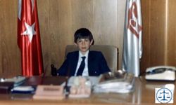 23 Nisanda oturduğu koltuğa 32 yıl sonra başkan olarak oturdu