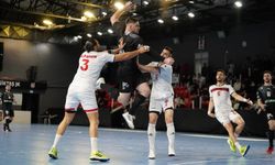 Hentbolda Beşiktaş Safi Çimento ve Sakarya BBSK, Final Turu'nda