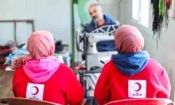 3 bin 544 depremzede esnafa Türk Kızılayı desteği