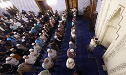 Şehitler için 90 bin camide dua edildi
