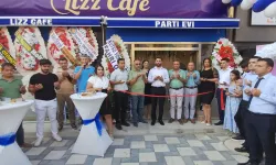 Antalya'nın Kumluca'da Lizz Cafe açıldı