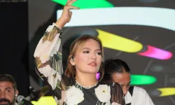 Demet Akalın’dan yaza veda!