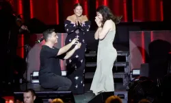 Sibel Can'ın sahnesinde unutulmaz teklif