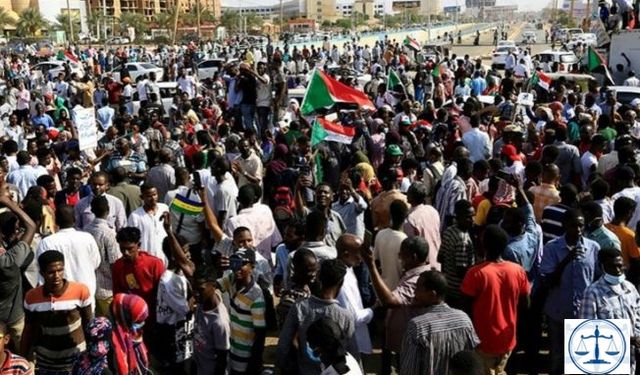 Sudan'da darbe girişimi: Başbakan gözaltında