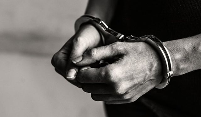 Tutukluluk Hâlinin Duruşmasız Olarak İncelenmesi Nedeniyle Kişi Hürriyeti ve Güvenliği Hakkının İhlal Edilmesi