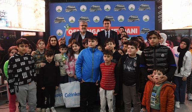 Bursa'da yetim çocuklardan Başkan Dündar'a sürpriz doğum günü