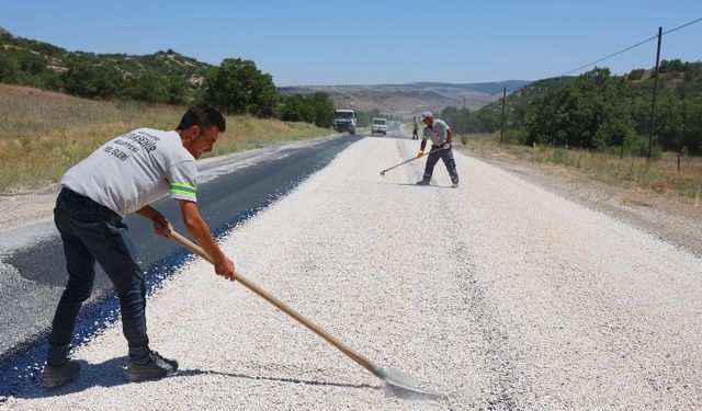 Eskişehir'de kırsal mahalle yolları yeniniyor