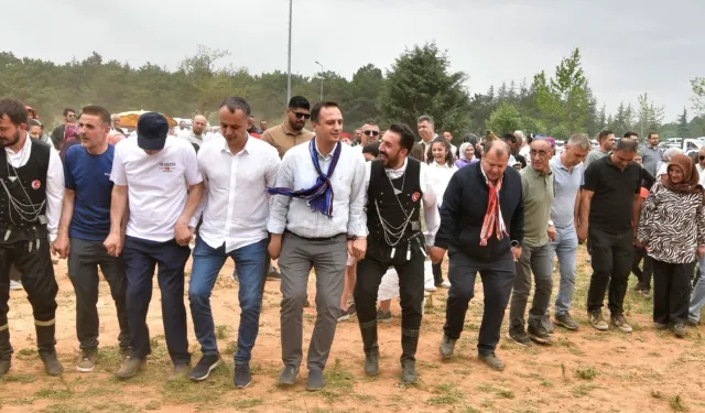 Başkan Eşki Karadeniz rüzgarına eşlik etti