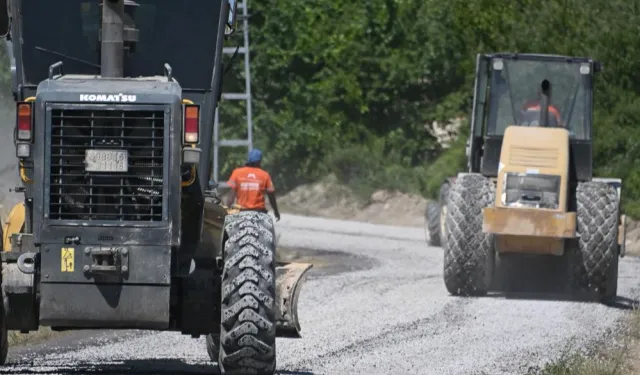 Yarmasu’da 8 kilometrelik yol sathi asfaltla yenilendi