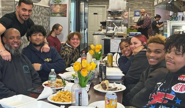 Jersey Kebab, New Jersey Monthly okurları tarafından 'en iyi restoran' seçildi