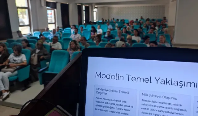 Bursa’da 'Türkiye Yüzyılı Maarif Modeli' eğitimleri başladı