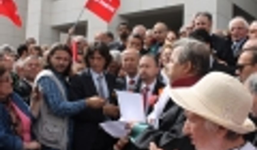 Av.Ömer Kavili Duruşmanın ertelendiğini haber veriyor
