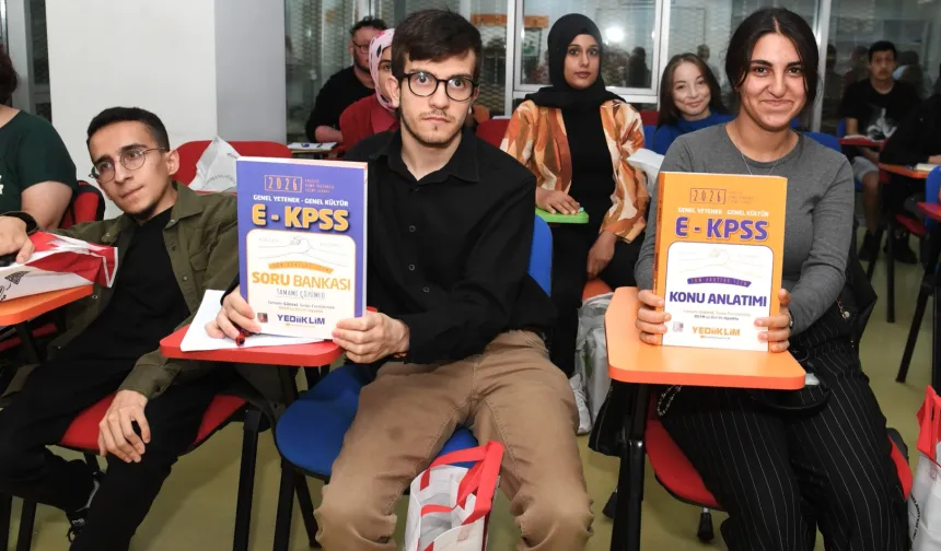 Bursa Osmangazi’de 2026 E-KPSS kursu başladı