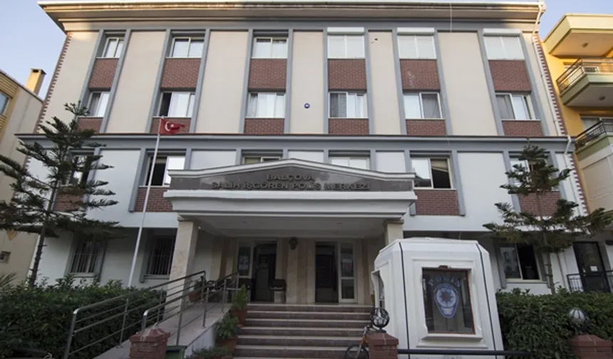 İzmir'de polis merkezine saldırı!