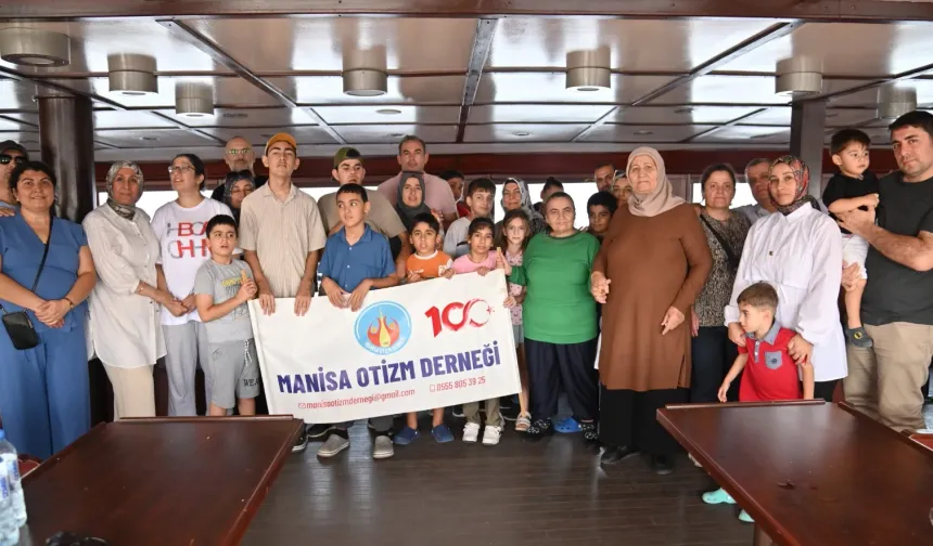 Manisa'da özel bireylerin hayatına dokunan gezi